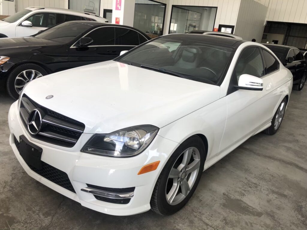 2015 M-BENZ C250 COUPE 1 BENZ 2018 X3 M40i