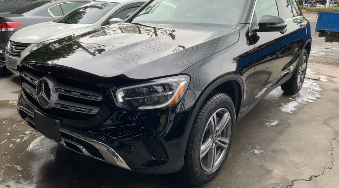 LINE ALBUM 21 BENZ GLC300 5509 miles 315655 220817 24