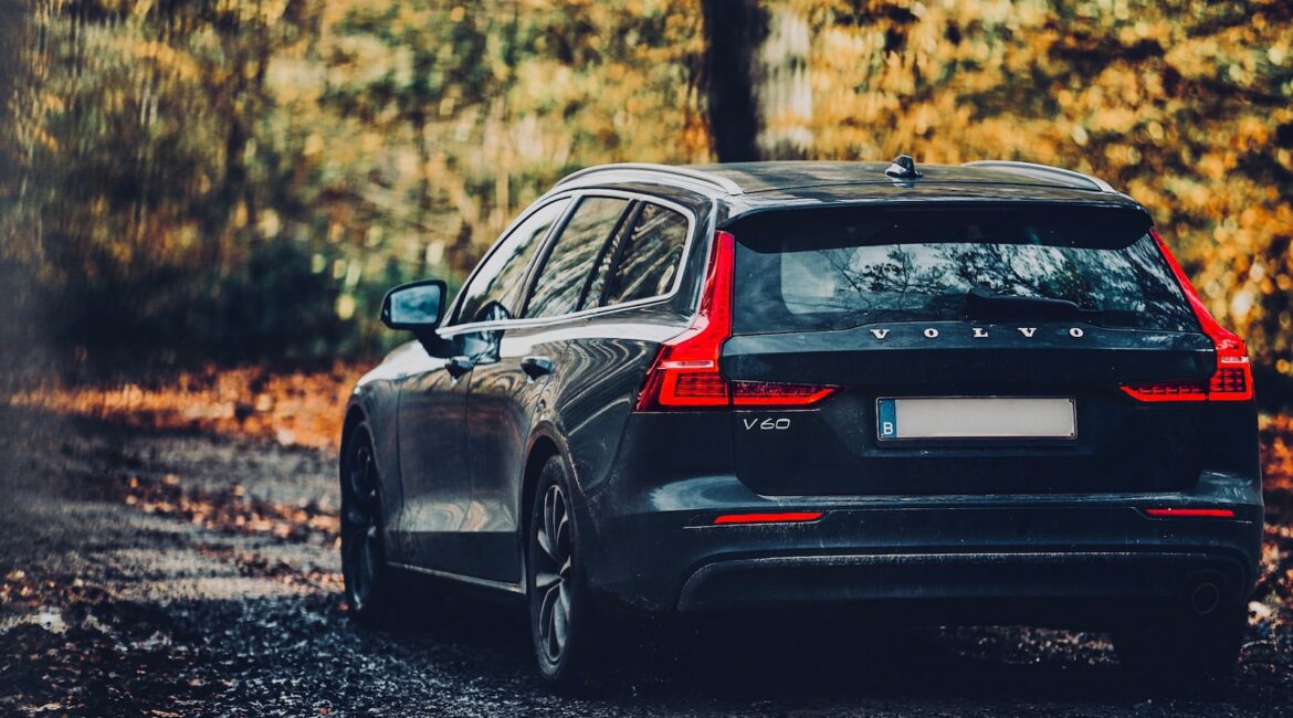 2022美國最著名的5大外匯車買賣網站介紹 5 black honda car on road
