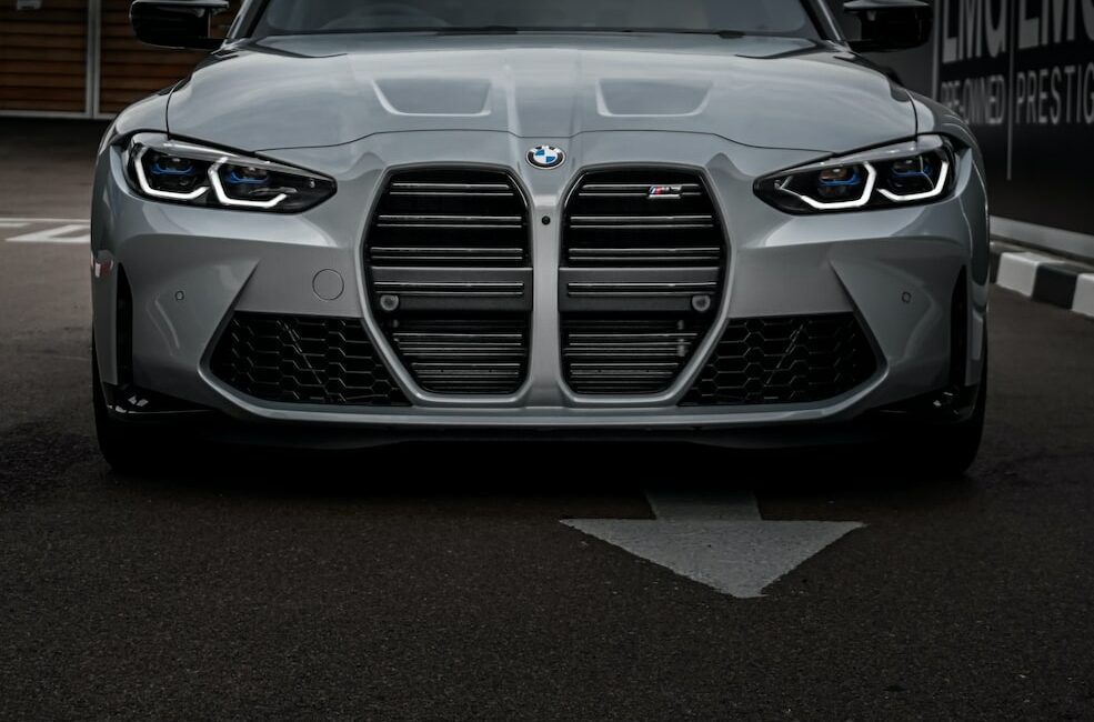 為什麼CPO原廠認證中古車的外匯車就是比較貴些?用1篇文章告訴你 2 white mercedes benz c class