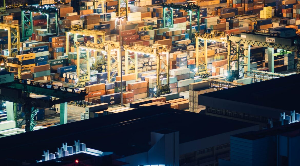 加拿大及美國外匯車有哪些中古車找車網站?美國5買車網站運回台灣 4 intermodal container wharf